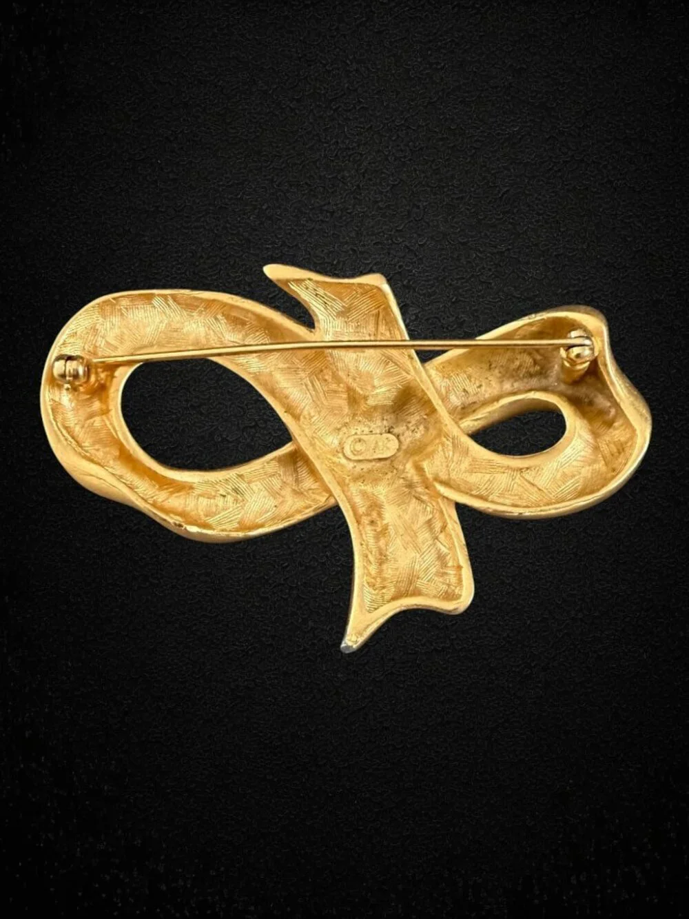 Vintage Anne Klein Gold Tone Bow Brooch Pin Matte Ribbon Statement Jewelry Scarf